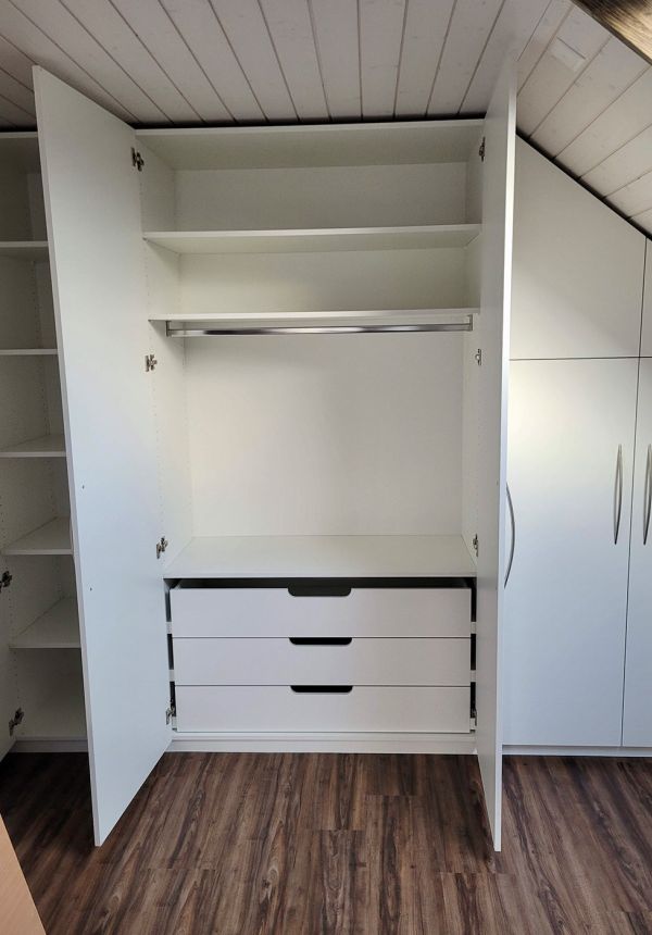 KochMatthiasGmbH_Referenzen_Möbel_Einbau_Schrank
