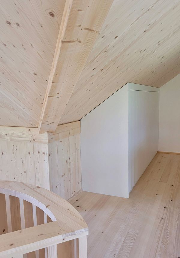 KochMatthiasGmbH_Referenzen_Möbel_Einbau_Schrank